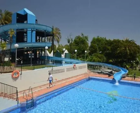 In Benalbeach 5 Pools